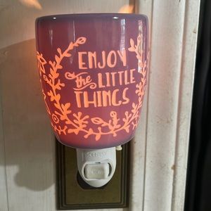 Scentsy Enjoy the Little Things warmer